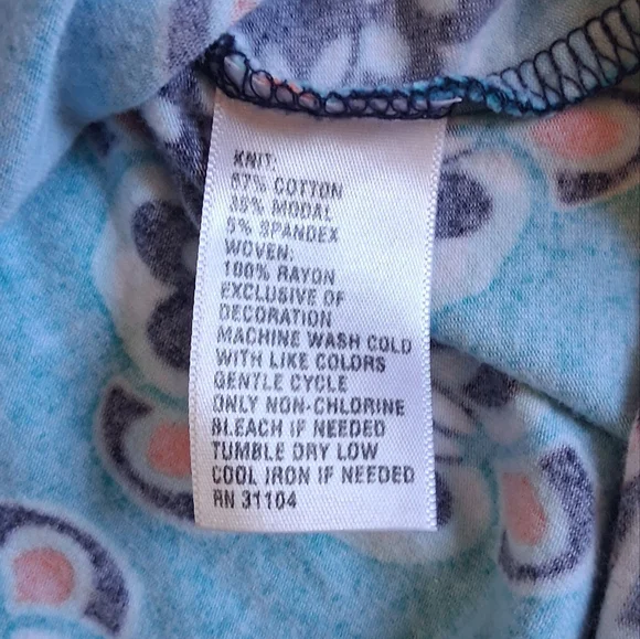 Crown & Ivy- Teal and Black Patterned  Boho Tank Top. Size M - Picture 6 of 8